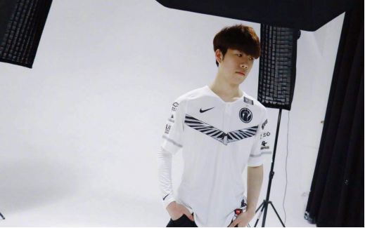 一竞技细数S赛的单杀之神，Theshy两次参赛怒斩14！杀第一当之无愧