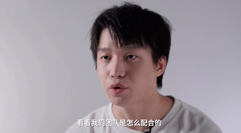 “EDG发布淘汰视频，厂长又消失了”，确认参与队内BP，但无镜头