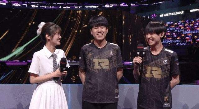 管泽元直播爆出惊人言论，LPL多对下路组合已决裂，老死不相往来