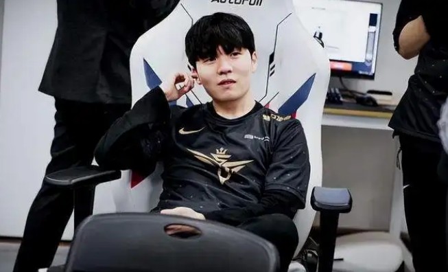 LPL宣布比赛再次延期，这次连日期都没有，短时间内无法比赛