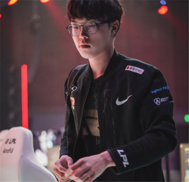 “别再让二追三了”，RNG获胜bin却不愿继续，大黄：线上赛更不好打