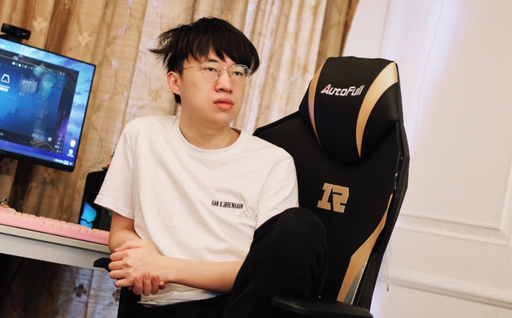 朱开“鸡汤”又火了，RNG跌跌撞撞进入决赛，上限远远不止这样