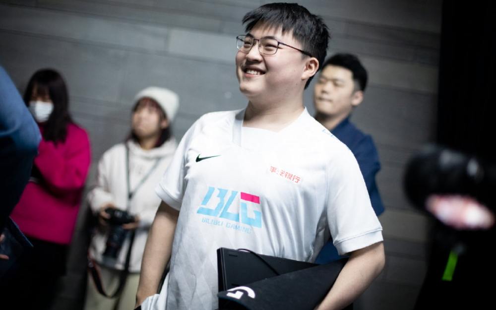 LPL转会期悬念足，Uzi暂别召唤师峡谷，马哥Ning上分遇阻