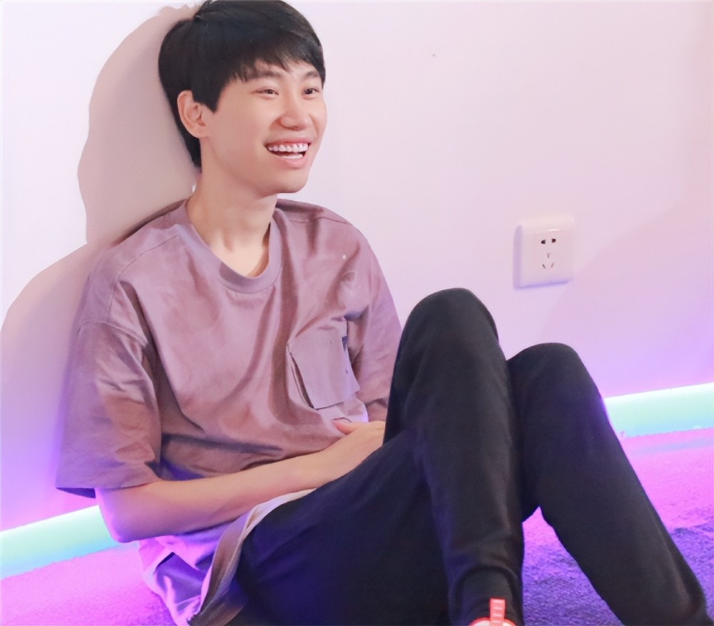 刘青松急着为ming遮掩的签名，内容究竟是什么？原来他在喷这队队员