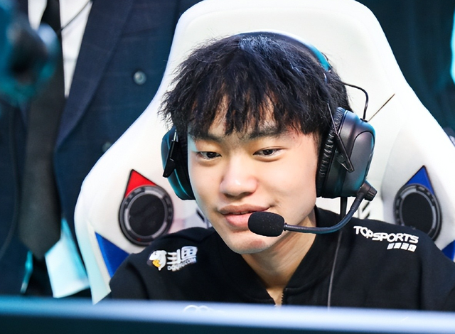 左手前女友放猛料！背刺队友：不喜欢小天，世界冠军吹一辈子？