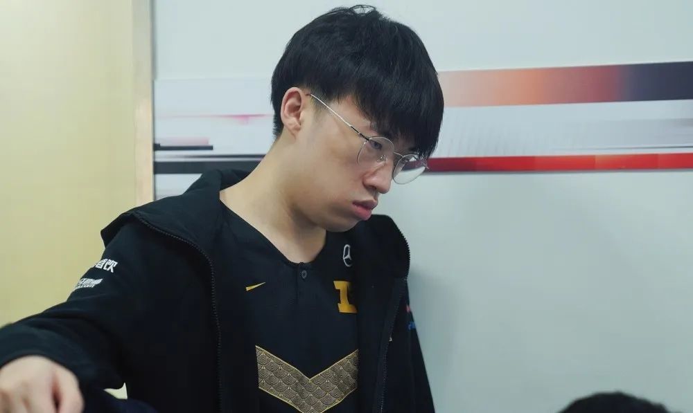 RNG突然迎来坏消息！亚运会正式延期，拿不到S冠，可以直接解散了