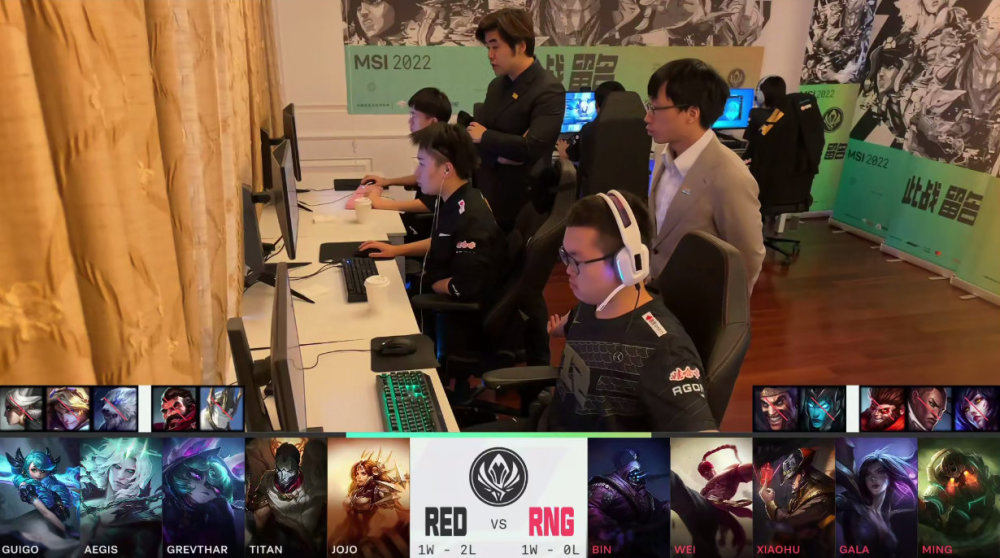 拳头：第一个五杀不算数。Gala：好，那我再拿一个。米勒锐评：解气