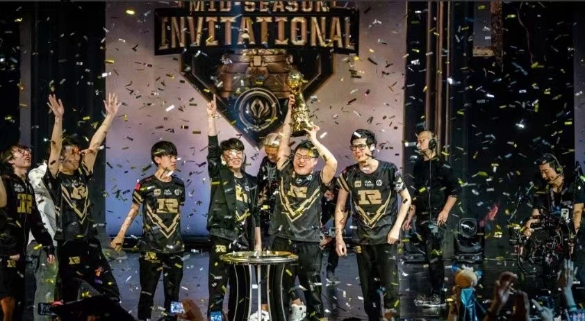 RNG再次受到不公平待遇，网友纷纷为其抱不平！