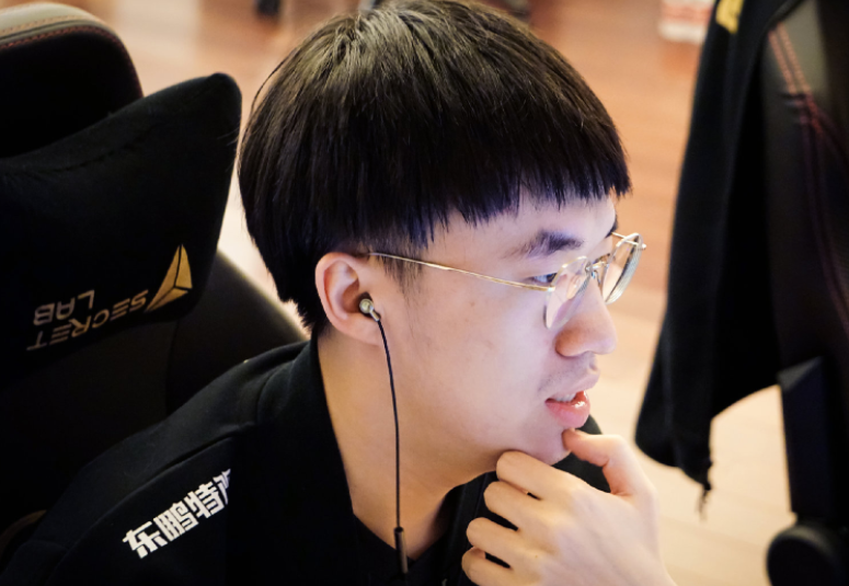 “对RNG不公平，现场延迟更低”！RED选手发声，scout意外挨喷