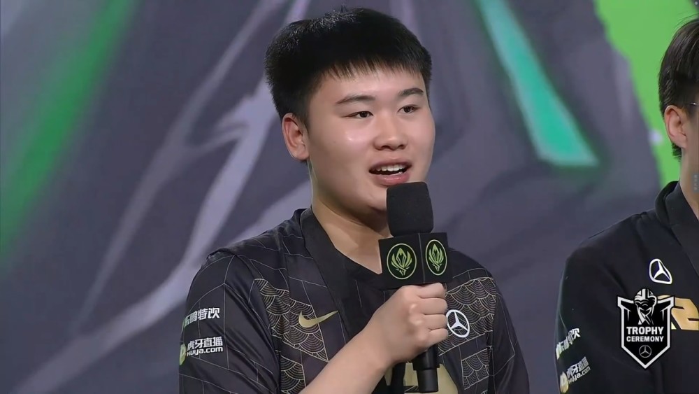 RNG合照删除，拳头再现打脸操作！LPL大量观众出动，研究MSI延迟