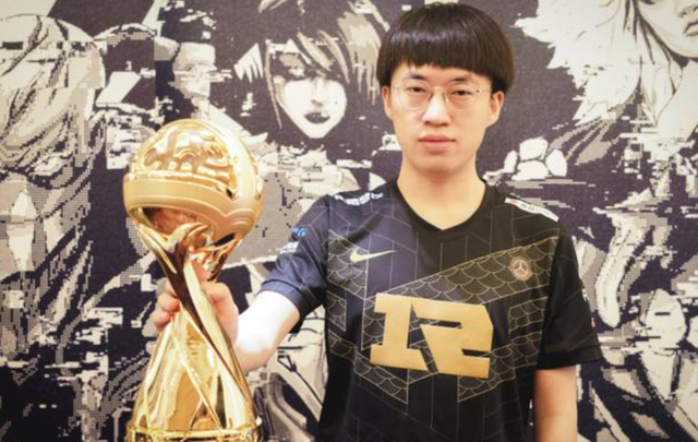 小虎回答粉丝提问：心愿一直都是S赛冠军，今年也一样！