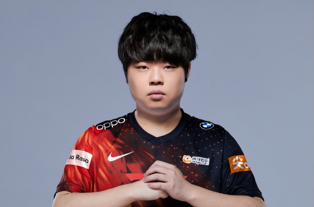 海外网友热议FPX不敌IG：打野差距！IG只要换掉下路，就能进S赛