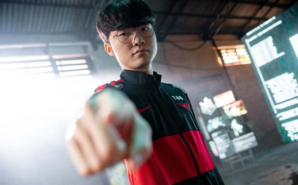 “被RNG打服了，但不敢开团Faker”！LCK饭堂开播，嘉宾太敢说了