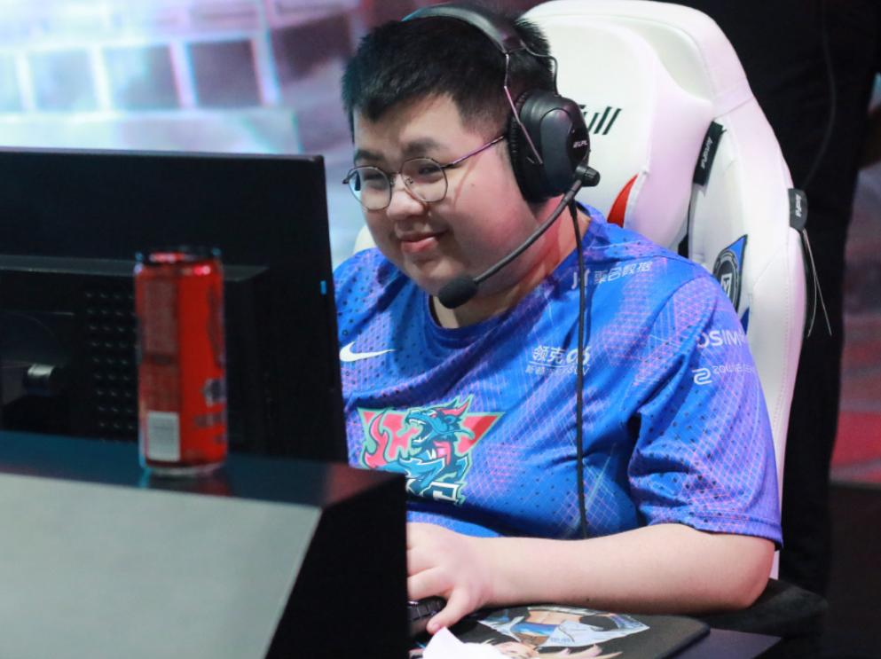 海外网友热议LNG不敌RA：PandaC段位不超过白银！他不像职业选手