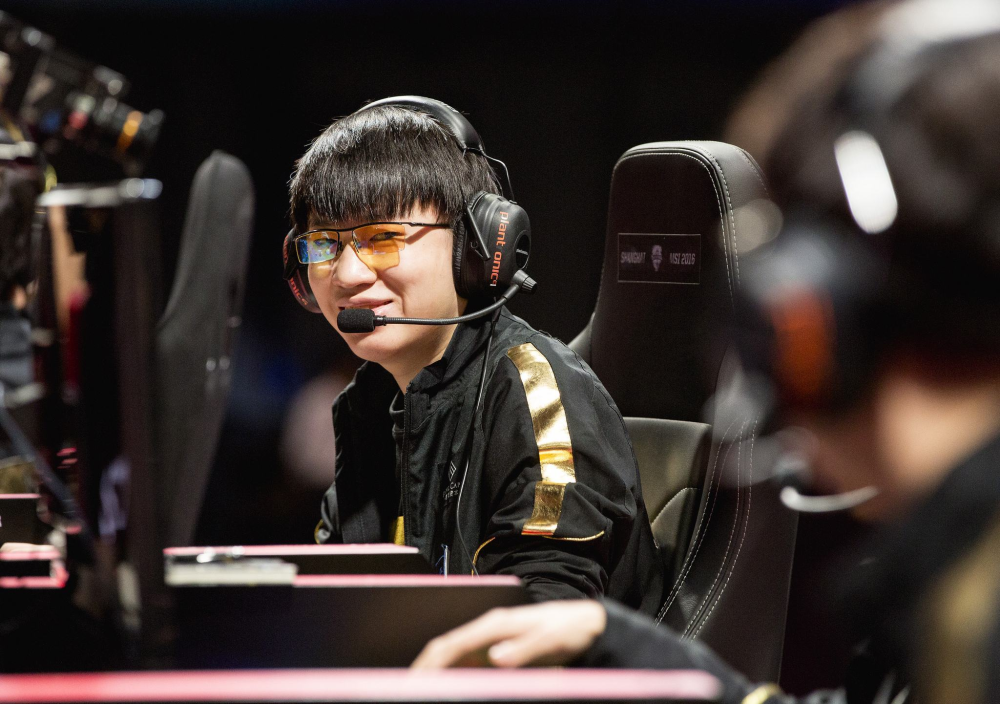 LOL：选手永久禁赛，战队席位被取消，季后赛复活甲名额定了