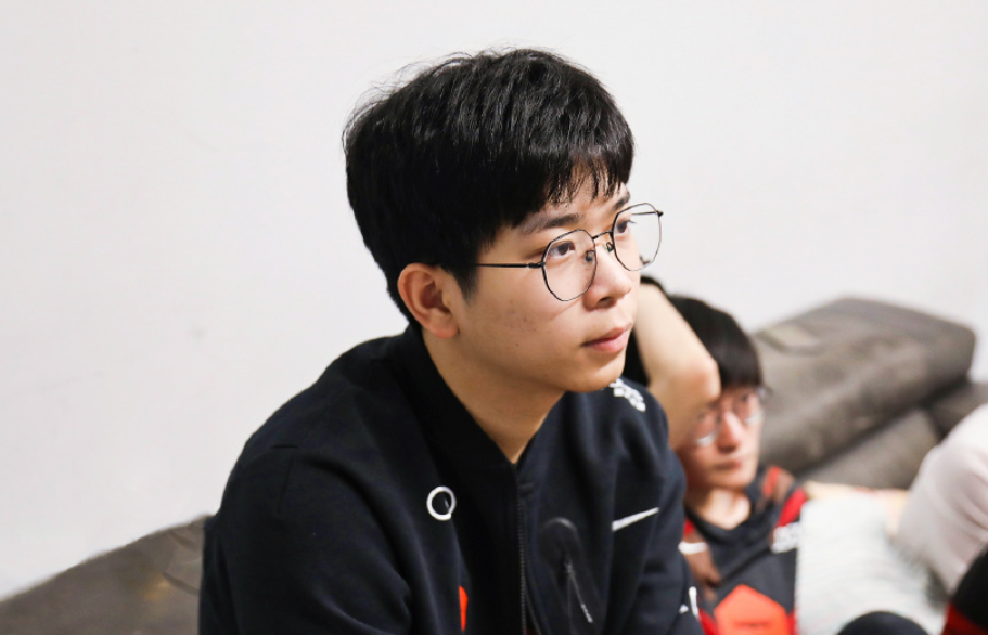 2场战绩0-8！输给V5后，wayward心态炸了！改ID自嘲：蠢猪