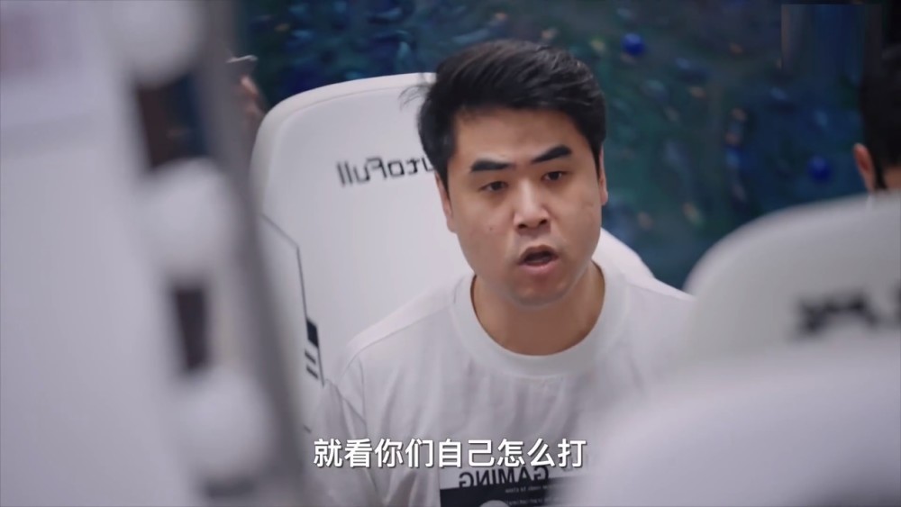 RNG教练被喷，后亲自出面发声！被EDG粉丝骂白眼狼，结果却是误会