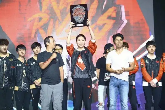 WE创造历史最差成绩？首次锁定常规赛第一，比15年还要差劲！