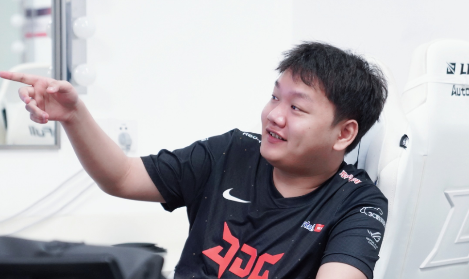终于有Yagao了！外媒评S12中单Top5，LPL三人上榜