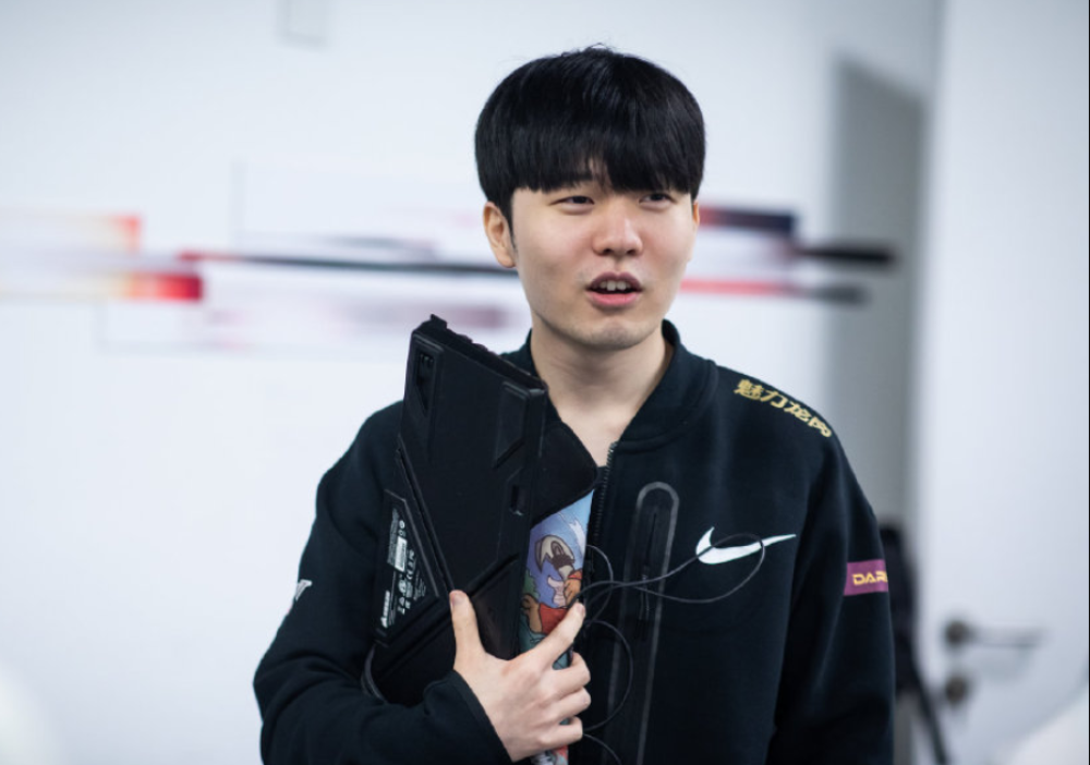 再见Rookie！V5官宣：Rookie离队，成为自由人！粉丝送上祝福