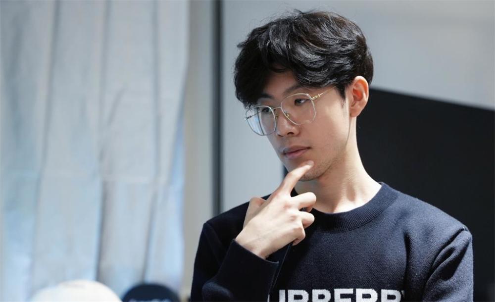 WBG赢麻了，新赛季没开始热度就超过RNG，仅次于EDG，难怪买小虎